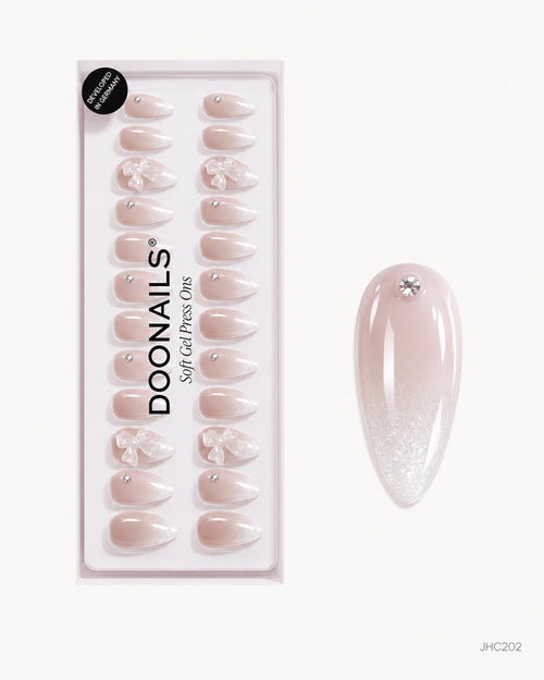 Hvit ombré & rosetter – lang mandel