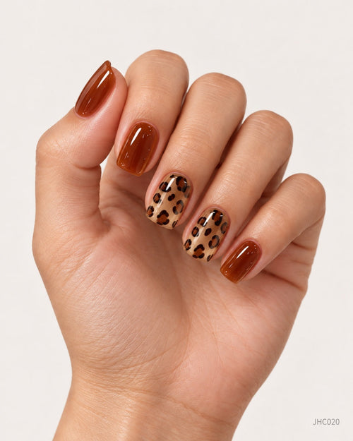 Kastanj & leopard – kort firkantet